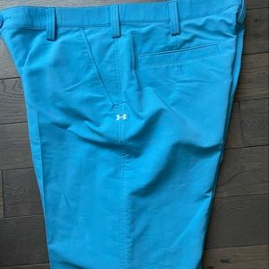 Under Armour blue golf shorts size 36 excellent condition men’s